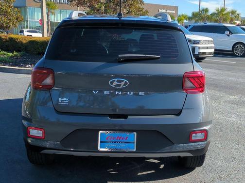 2024 Hyundai VENUE Limited