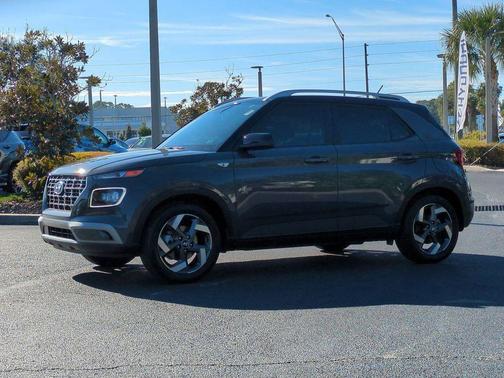 2024 Hyundai VENUE Limited