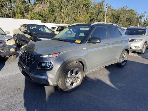 2024 Hyundai VENUE Limited