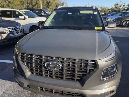 2024 Hyundai VENUE Limited