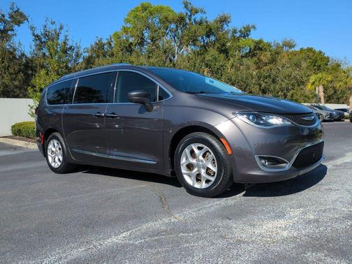 2020 Chrysler Pacifica Touring-L Plus