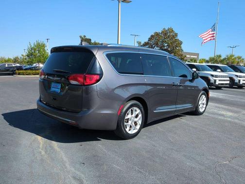 2020 Chrysler Pacifica Touring-L Plus