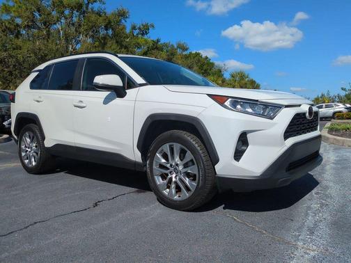 2020 Toyota RAV4 XLE Premium
