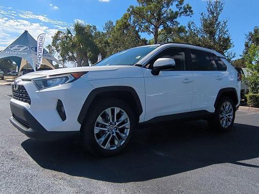2020 Toyota RAV4 XLE Premium