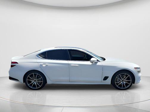 Alta White 2026 Genesis G70 2.5T RWD Prestige