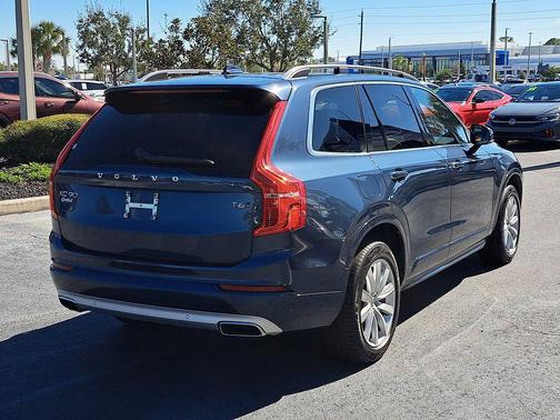 2019 Volvo XC90 T6 Momentum