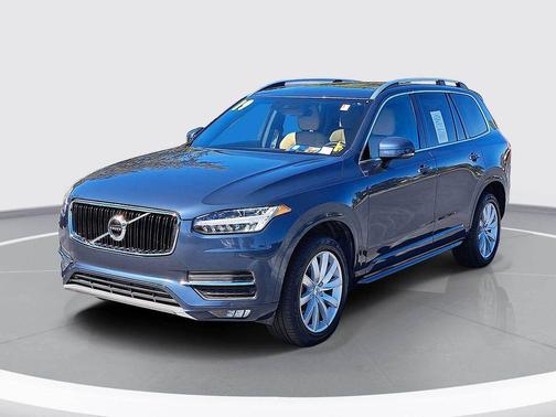 2019 Volvo XC90 T6 Momentum