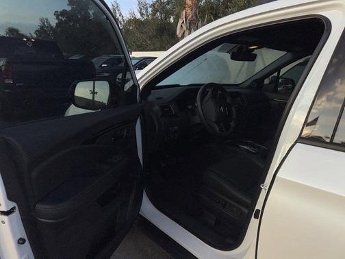 2023 Honda Passport AWD Elite