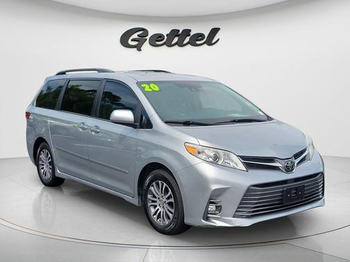 Celestial Silver Metallic 2020 Toyota Sienna XLE