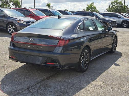 2022 Hyundai SONATA Limited