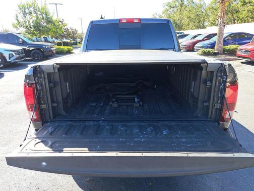 2017 RAM 1500 Night Crew Cab 4x4 5'7' Box