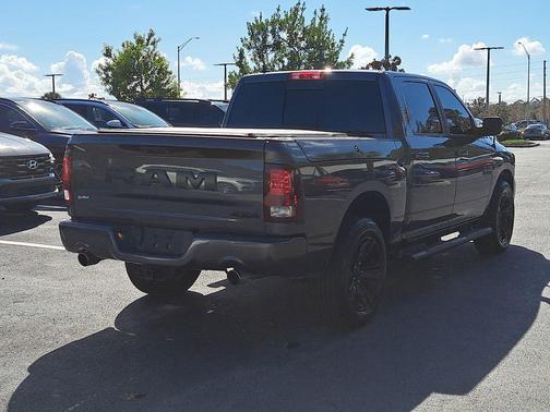 2017 RAM 1500 Night Crew Cab 4x4 5'7' Box