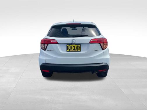 White 2018 Honda HR-V EX