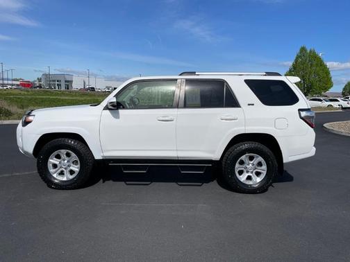 White 2020 Toyota 4Runner SR5 Premium
