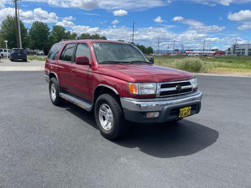 Red 2000 Toyota 4Runner SR5