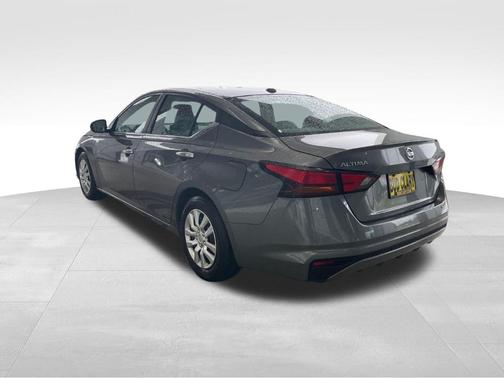 Gray 2019 Nissan Altima 2.5 S