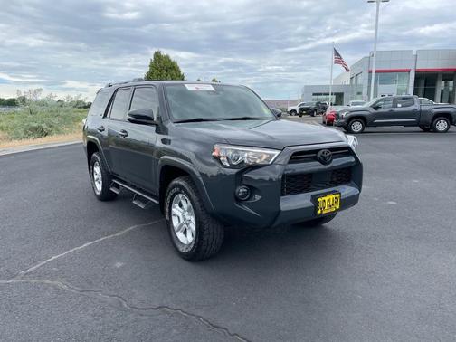 2024 Toyota 4Runner SR5 Premium