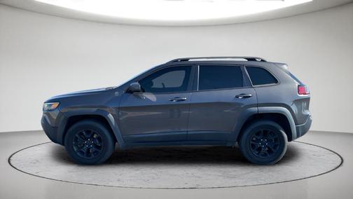 Gray 2019 Jeep Cherokee Trailhawk