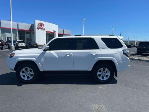White 2019 Toyota 4Runner SR5 Premium