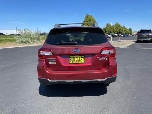 Venetian Red Pearl 2015 Subaru Outback 2.5i Limited