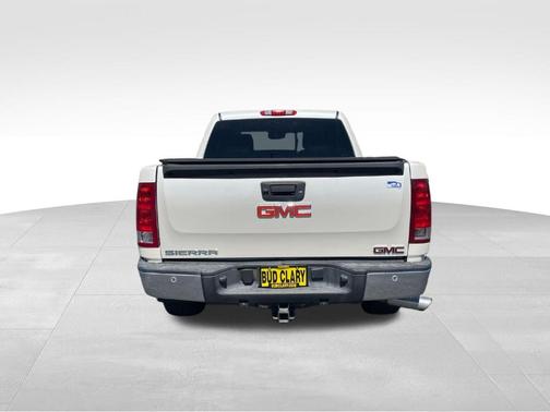 White 2011 GMC Sierra 1500 SLT