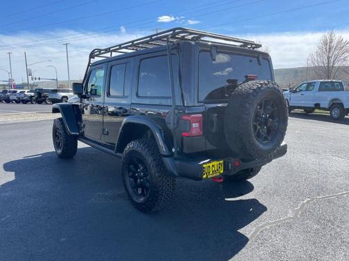 Black 2022 Jeep Wrangler Unlimited Rubicon