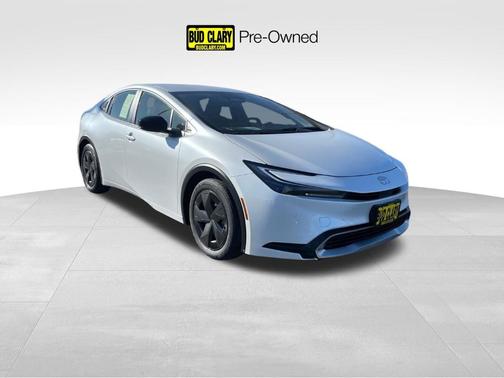 2025 Toyota Prius Plug-In Hybrid SE