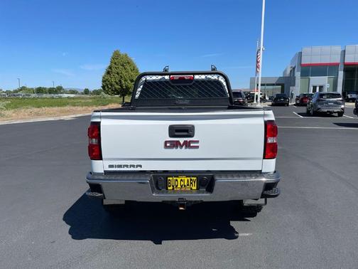 White 2018 GMC Sierra 1500 Base