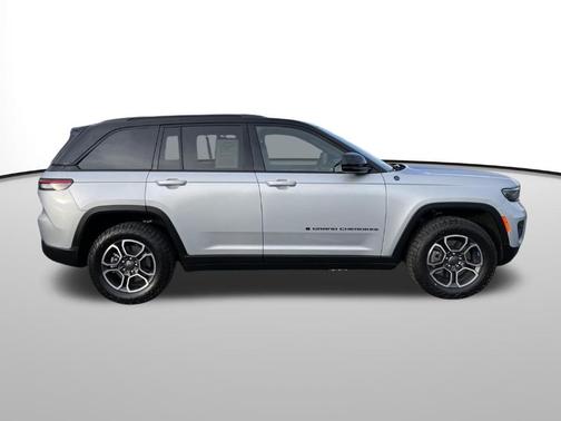 2024 Jeep Grand Cherokee 4xe Trailhawk