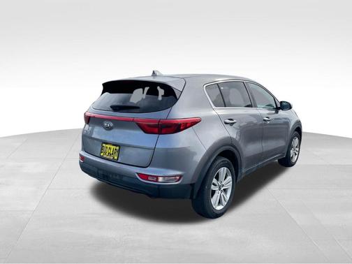 Silver 2018 Kia Sportage LX