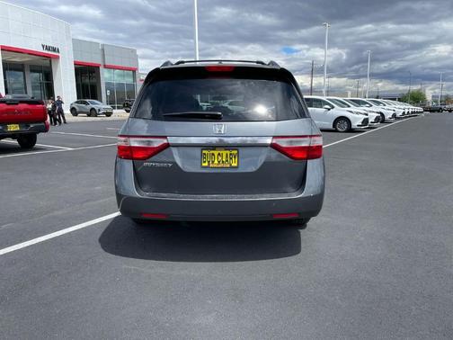 Gray 2013 Honda Odyssey EX-L