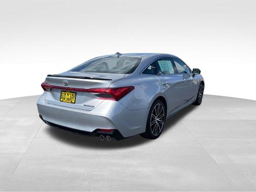 Silver 2019 Toyota Avalon XLE Touring