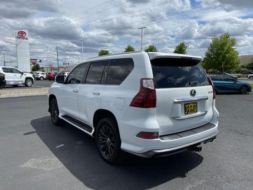 White 2020 Lexus GX 460 Base