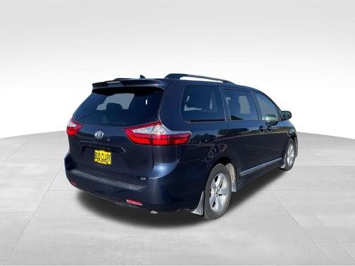 Blue 2018 Toyota Sienna LE