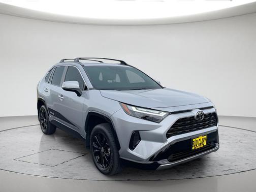 Silver 2025 Toyota RAV4 Hybrid SE