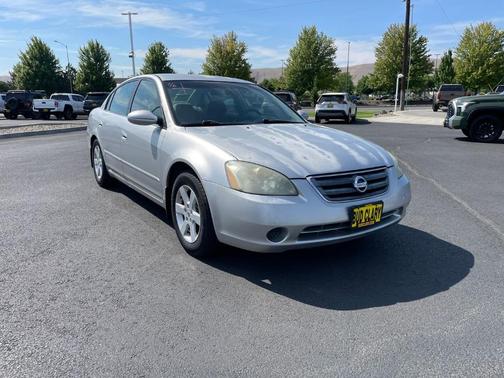 Sheer Silver 2002 Nissan Altima 2.5 S