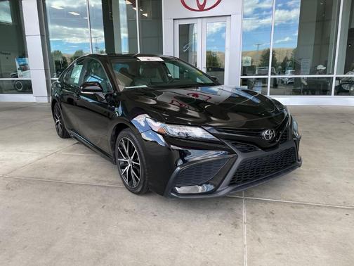 Black 2023 Toyota Camry SE