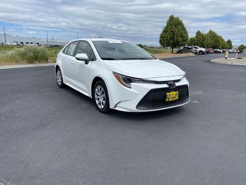White 2022 Toyota Corolla LE