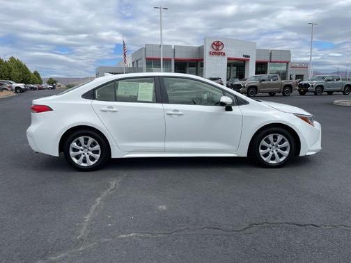 White 2022 Toyota Corolla LE