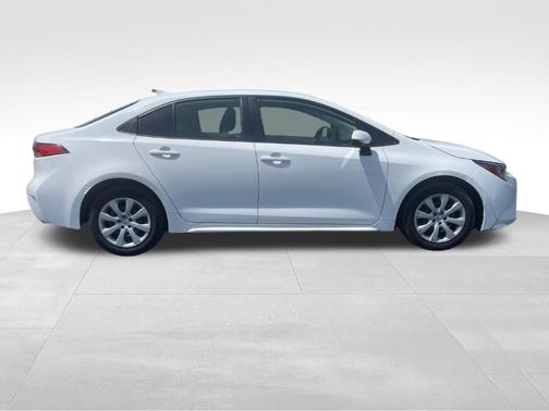 White 2022 Toyota Corolla LE