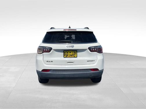 White 2019 Jeep Compass Sport