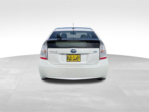 White 2010 Toyota Prius