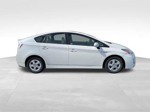 White 2010 Toyota Prius