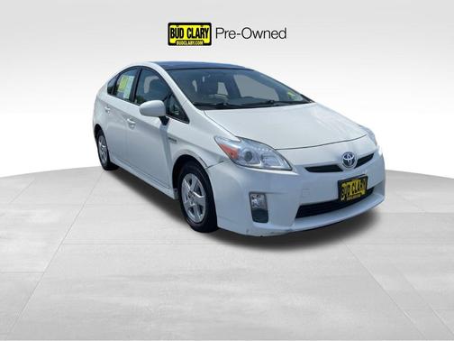 White 2010 Toyota Prius IV