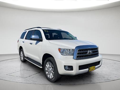 White 2016 Toyota Sequoia Platinum