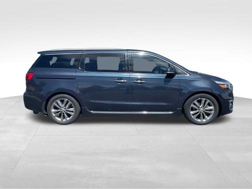 Black 2016 Kia Sedona SX-L