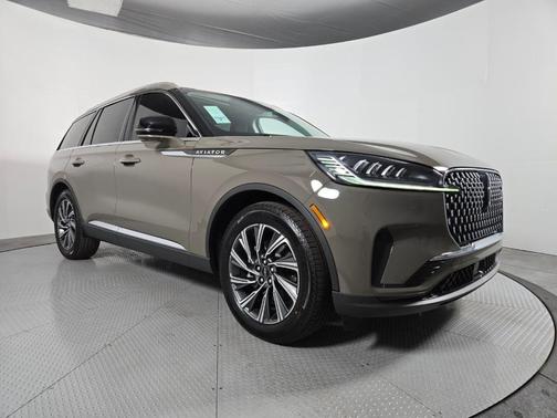 Harbor Gray 2026 Lincoln Aviator Premiere