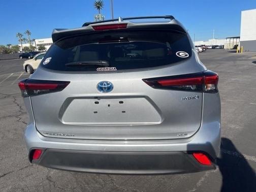 2024 Toyota Highlander Hybrid XLE