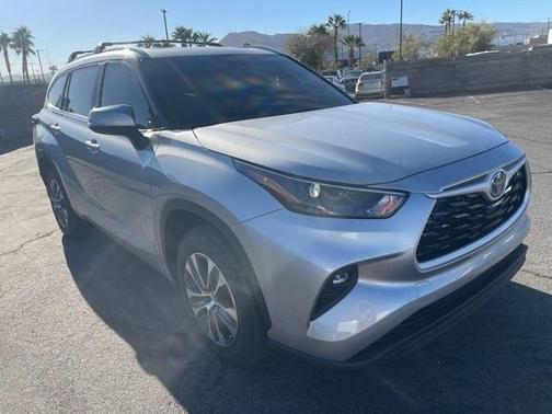 2024 Toyota Highlander Hybrid XLE