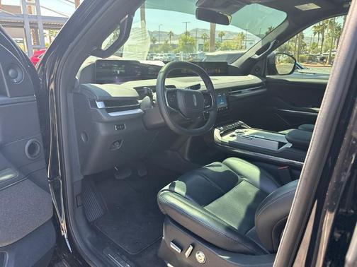 Infinite Black Metallic 2026 Lincoln Navigator L Reserve